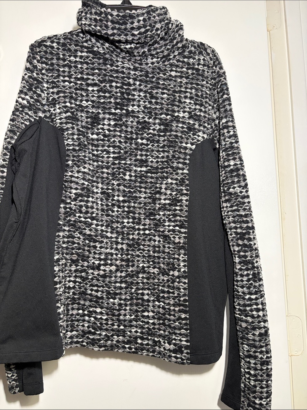 Nike Women's Black & Gray Patterned Funnel Neck Sweatshirt